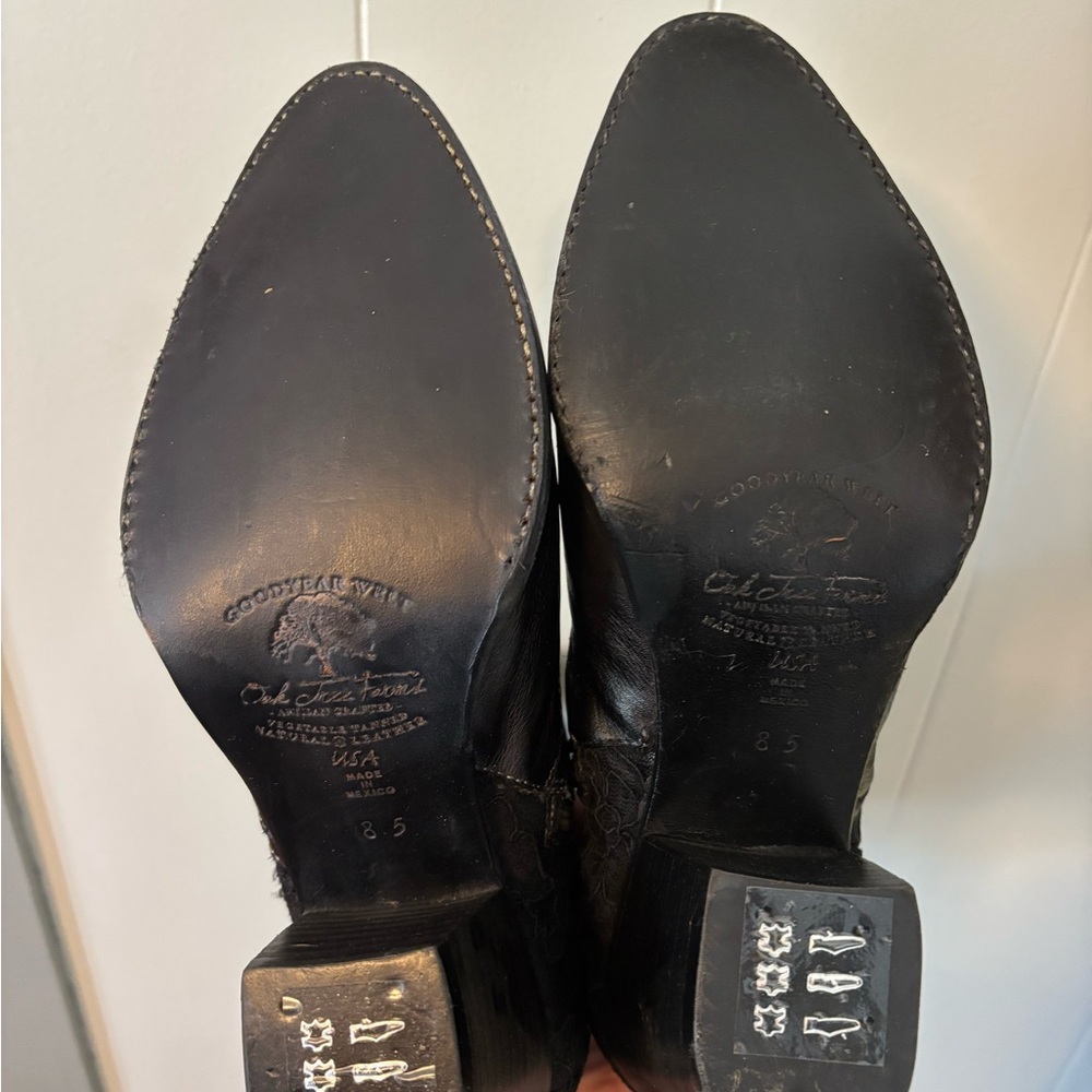 NWT Oak Tree Farms Basanti Boots Size 8.5 Black Leather w/Black Lace 2.5” Heel - Picture 8 of 16